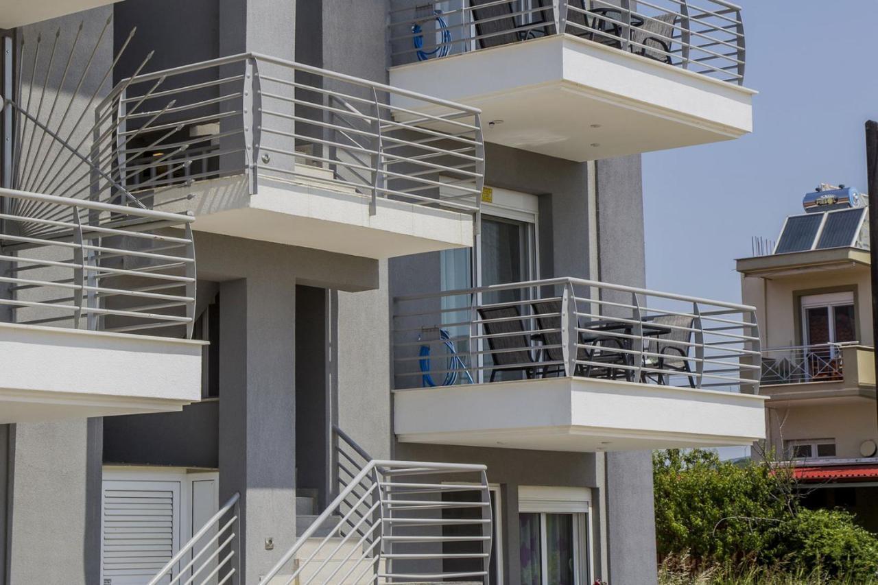 Kasta Bnb Ofrínion Exterior photo